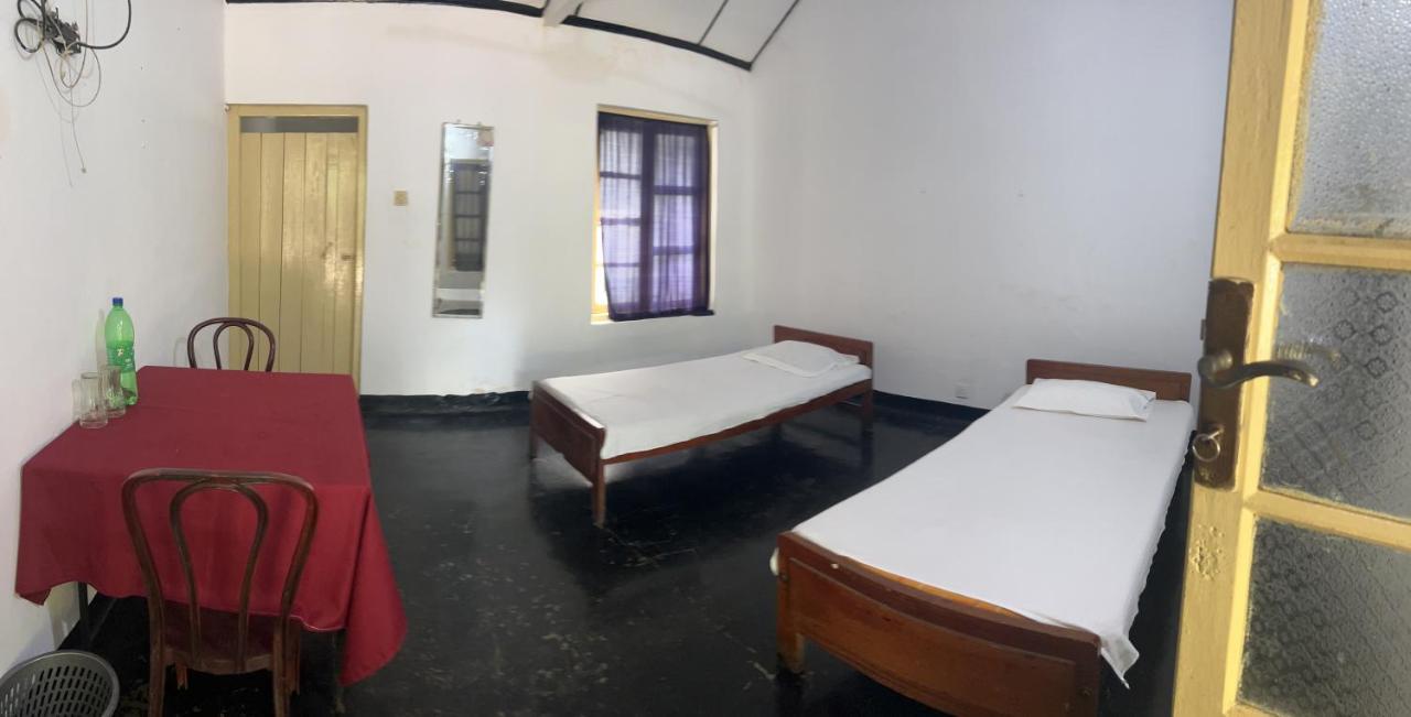 UDA Lanka Resthouse Vavuniya Hotel Eksteriør billede