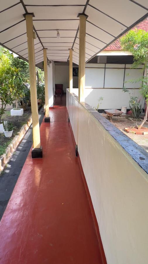 UDA Lanka Resthouse Vavuniya Hotel Eksteriør billede