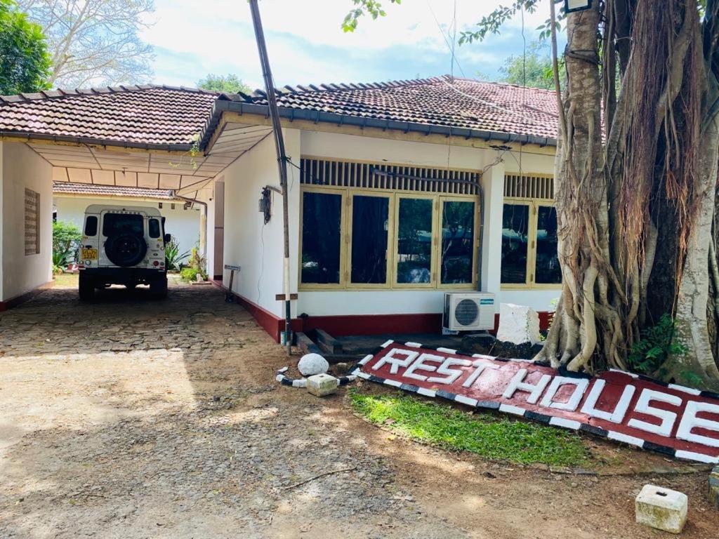 UDA Lanka Resthouse Vavuniya Hotel Eksteriør billede
